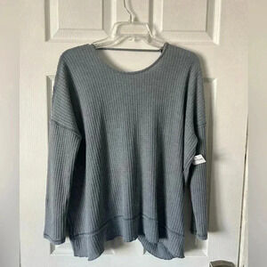 She + Sky Waffle Knit Top with Twisted Open Back. NWT. Size Small